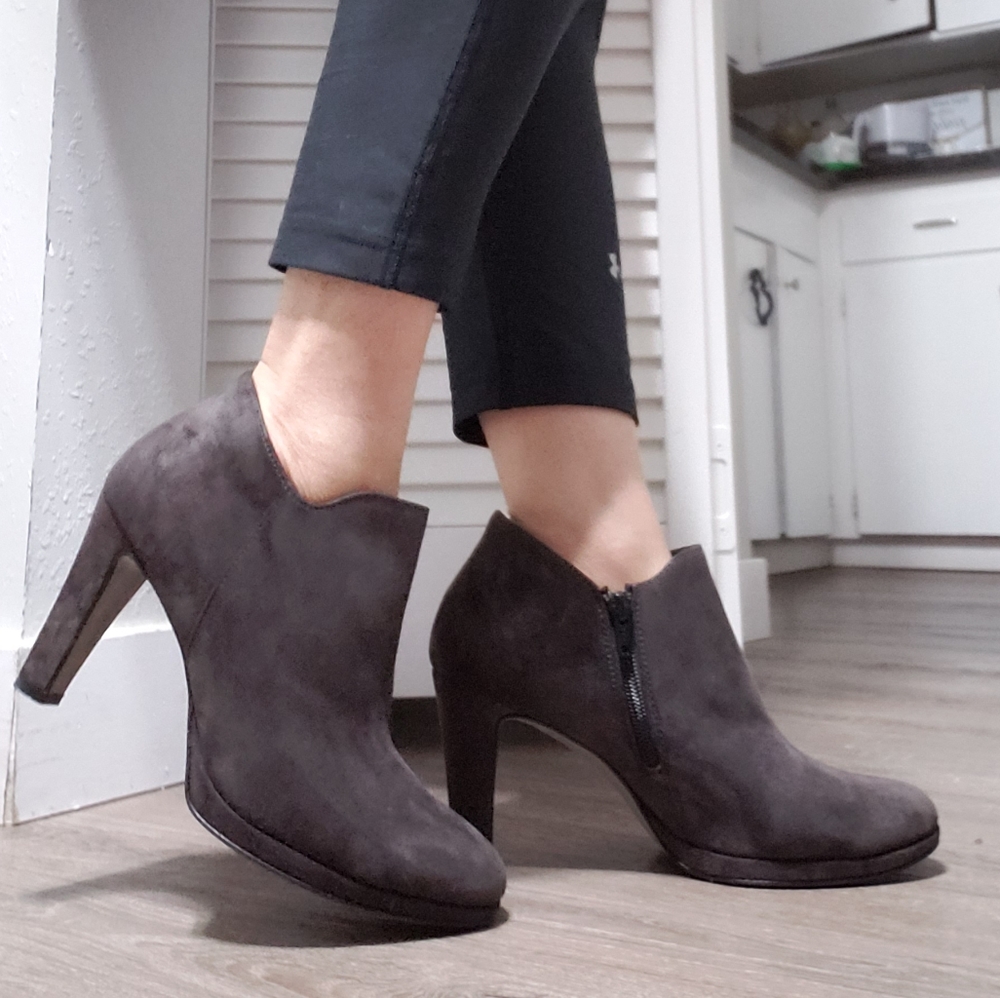 Paul Green Suede Ankle Boots, Color Brown, Size 7.5